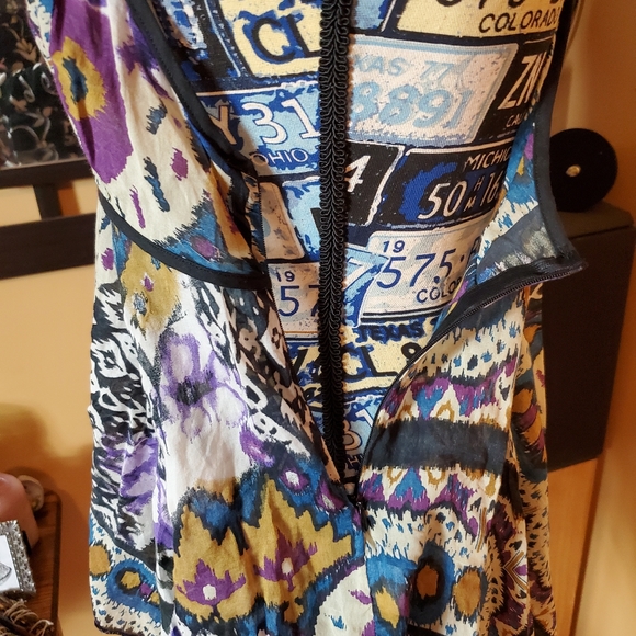 VIBRANT PATTEN HANDKERCHIEF HEM TANK TOP! - Picture 8 of 15